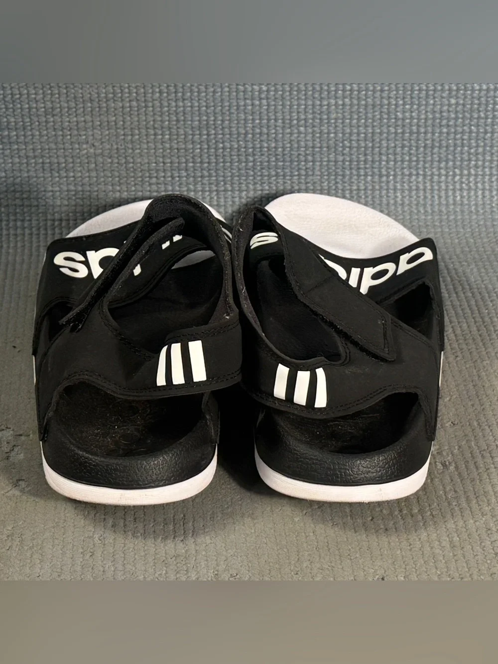 Adidas Adilette Sandals Black White Men’s Size 9
